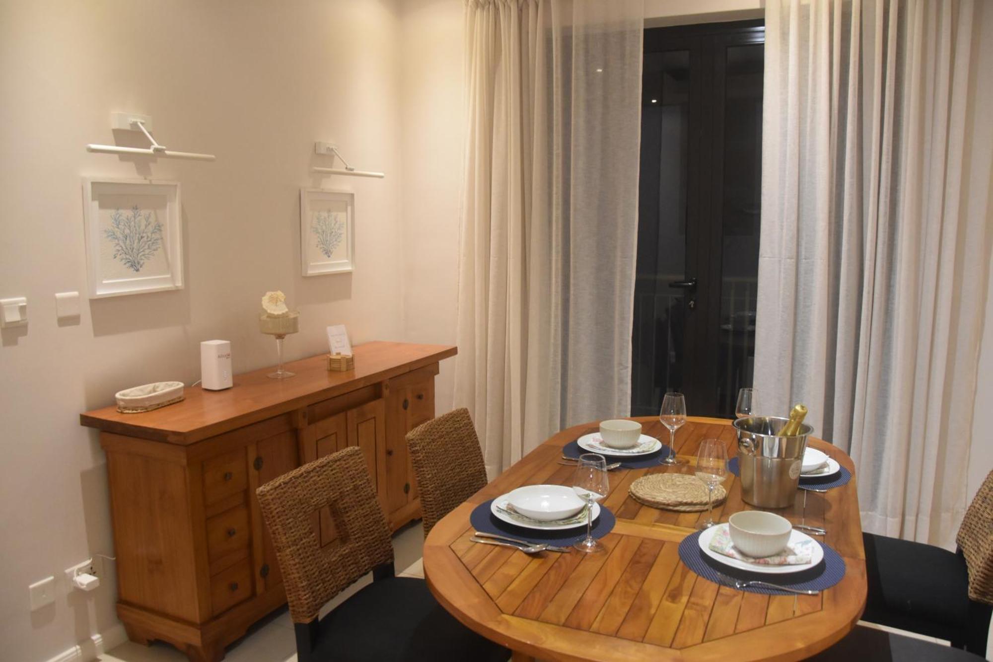 Blue Waves Beachfront Penthouse Flic-en-Flacq Esterno foto