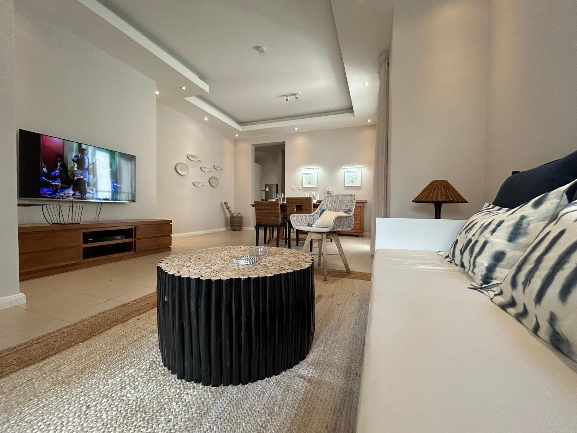Blue Waves Beachfront Penthouse Flic-en-Flacq Esterno foto